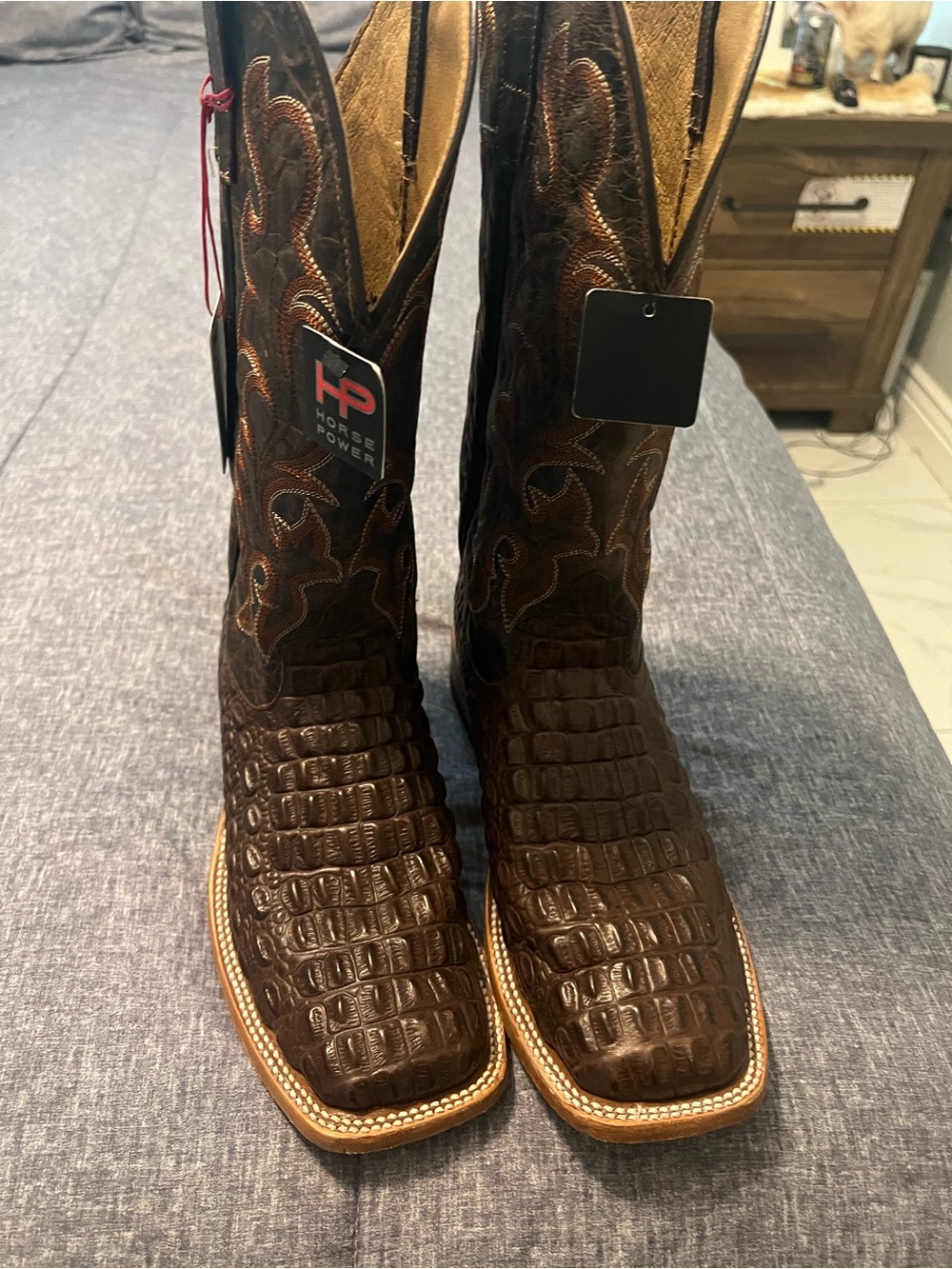 HP Men's Dark Brown Crocodile-Embossed Western Boots
